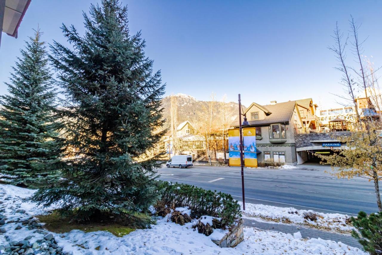 Lake Placid Lodge By Elevate Vacations Whistler Eksteriør billede